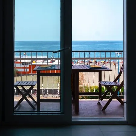 Mare Fuori, Sul Lungomare Con Tre Da Letto E Due Bagni! Riva Trigoso